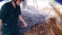 Tá hỏa phát hiện hầm vũ khí trong khuôn viên trạm y tế