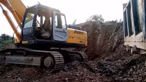 Lợi dụng được giao san lấp mặt bằng khai thác trái phép khoáng sản