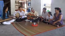 Gia đình ba thế hệ say mê nghệ thuật đờn ca tài tử