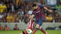 HLV Luis Enrique sốc nặng với hành động triệt hạ Messi
