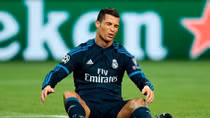 Sau lưng Real là vực thẳm