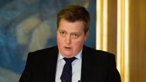 Thủ tướng Iceland Sigmundr David Gunnlaugsson từ chức