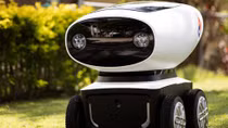 Robot giao bánh pizza đầu tiên trên thế giới