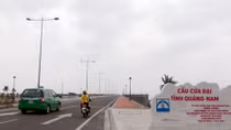 Niềm vui ngày Xuân ở đôi bờ Cửa Đại