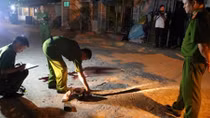 Không chịu đi nhậu, bị ném pháo vào nhà