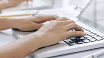 “Cha đẻ” của thư điện tử đã qua đời ở tuổi 74