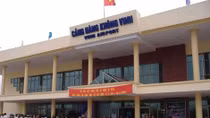 Say rượu dọa có bom, một giáo viên bị cấm bay 12 tháng