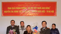 Tổng cục Hậu cần-Kỹ thuật nhận phụng dưỡng mẹ Việt Nam anh hùng Nguyễn Thị Trình