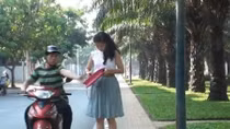 Truy tố băng nhóm dạt nhà cướp xe ôm