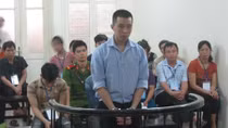 Bị đánh vì chửi bậy nên rủ đồng bọn đi giết người