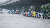 Mùa mưa tới, Hà Nội vẫn còn 16 điểm úng ngập