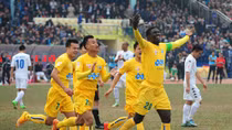 Vấn đề của V.League 2016: Dồn bóng cho cầu thủ ngoại!