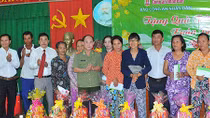 Mang yêu thương về với đất biển Kiên Giang
