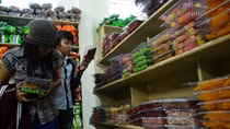 "Cò" tiếp tay phù phép mứt Trung Quốc thành đặc sản Đà Lạt