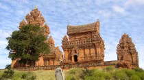 Đề nghị công nhận hệ thống tháp Chăm là di sản văn hóa thế giới