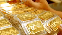 Giá vàng lao dốc