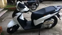 Được trả xe SH, một phụ nữ xúc động cảm ơn cảnh sát