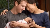Ông chủ Facebook chi 45 tỷ USD làm từ thiện