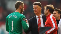 Luis van Gaal chơi bài ngửa với De Gea