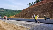 Đầu tư xây dựng đường nối cho khu tái định cư thuỷ điện Lai Châu