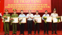 ‘Giải quyết’ nạn trộm tại sân bay, nhiều tập thể, cá nhân được tặng bằng khen