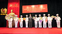 Trao quyết định của Chủ tịch nước thăng cấp bậc hàm Thiếu tướng CAND năm 2015