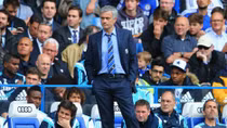 Đã đến lúc Chelsea 'hy sinh' giải Ngoại hạng Anh?