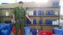 [Kinh hoàng]Mua bán phế phẩm làm hương liệu bánh kẹo
