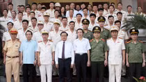 Bí thư Thành ủy Hà Nội chúc mừng một số đơn vị Công an