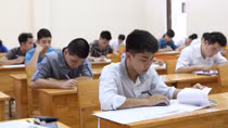 Thí sinh 'loanh quanh' điểm sàn nên cân nhắc kỹ