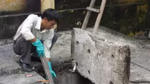 Xem xét tính phí xử lý môi trường vào giá dịch vụ y tế