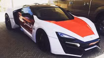 UAE trang bị siêu xe Fast & Furious 7 cho cảnh sát Abu Dhabi