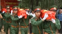 Tìm thấy nhiều hài cốt liệt sĩ trong một hố chôn tập thể