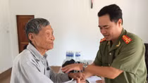 Bị khuyết tật vẫn làm tổ trưởng an ninh xuất sắc