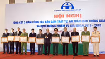Tai nạn giao thông giảm, ùn tắc diễn biến phức tạp