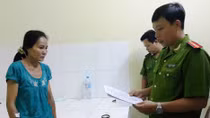 Bắt tạm giam nữ quái đâm thấu sọ bé trai 11 ngày tuổi