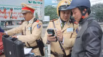 Phạt nặng người uống rượu, bia điều khiển ôtô, xe máy