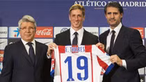 "Cháy" áo Torres!