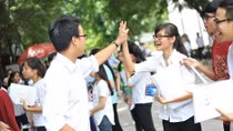 Sau 2 ngày chấm thi THPT quốc gia 2015: Ít điểm tối đa, nhiều điểm trung bình