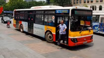 Nhân viên xe buýt vi phạm các quy định bị xử phạt như thế nào?