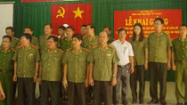 Huấn luyện kỹ năng bơi cứu hộ, cứu nạn cho lực lượng xung kích dự bị