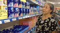 Người tiêu dùng vẫn loay hoay giữa 'ma trận' giá sữa