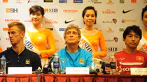Soi mình vào Man xanh