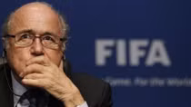 Chủ tịch FIFA Blatter lại bị nghi ngờ