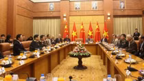Đoàn cựu chiến binh, chuyên gia Trung Quốc thăm Việt Nam
