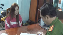 ‘Con bạc’ trốn truy nã ở nước ngoài ra đầu thú
