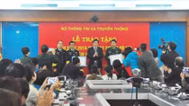 Tặng hơn 3.000 cuốn lịch bloc cho các chiến sỹ làm nhiệm vụ ở biên giới, hải đảo