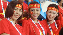 Những người đẹp truyền lửa cho U23 Việt Nam