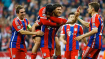 Barca tiễn PSG về nước, Bayern vùi dập Porto