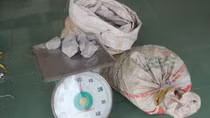 Bắt vụ vận chuyển 71 kg thuốc bom tại Nghệ An